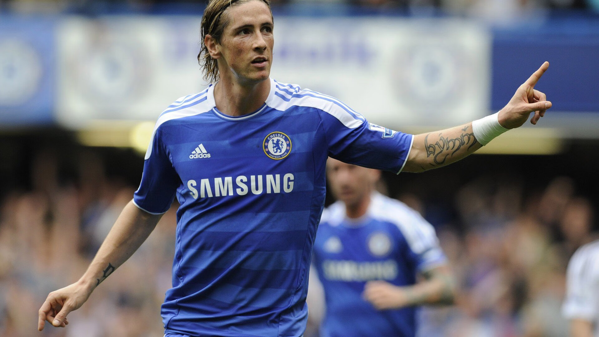 _魔术在主场爆发，逆转取胜_，魔术出场动作