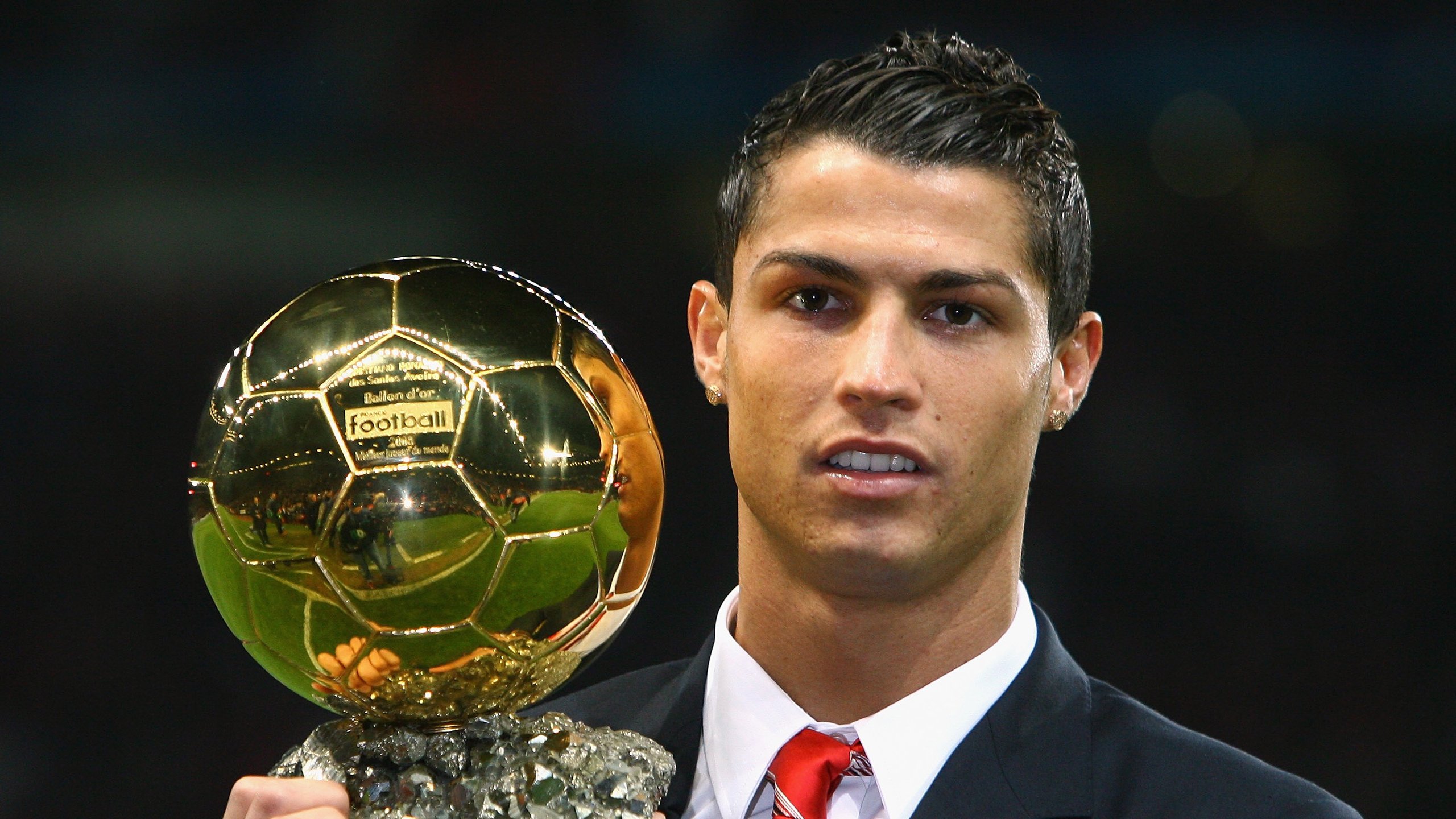 绝杀“定海神针”：那些瞬间改变欧冠历史的终结者